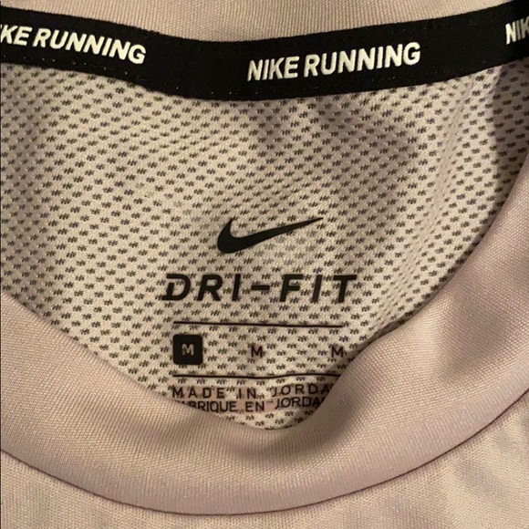 Nike athletic shirt - Picture 2 of 2